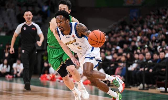 CCTV5直播！廣廈VS深圳衝擊五連勝，布朗重返巔峰，王博拒絕爆冷