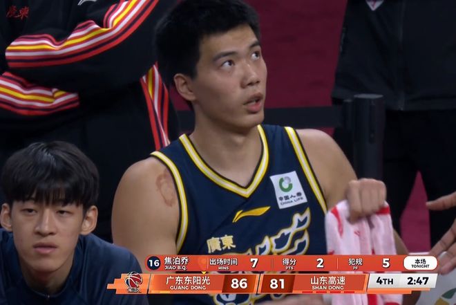 杜鋒很無語！2米11國手中鋒6分鍾5犯被罰下，扣空籃1打0也失手