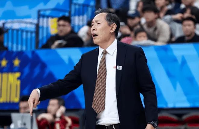 勝新疆發布會！許利民點讚範子銘與籃板，趙睿暴走仍自我反思！