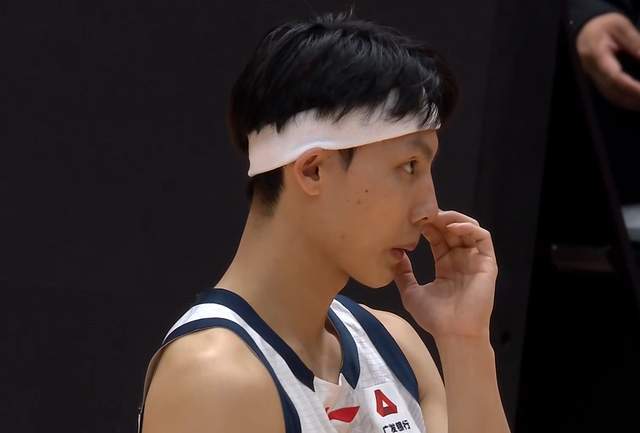 沒有對比就沒差距！看看徐傑，再看看高詩岩，郭士強該清醒清醒了