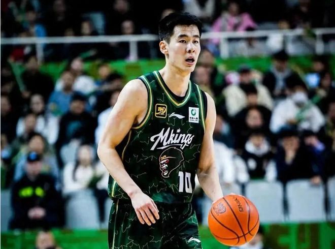 郭昊文24+10賽季新高！同曦德比大勝江蘇 黃榮奇19分龐崢麟12中3