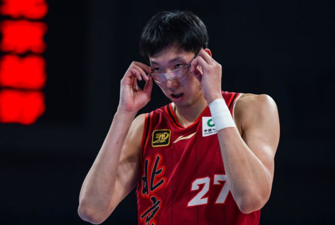 北京男籃傷病匯總：周琦完成腰傷治療將複出 陳盈駿鼻骨骨折回京