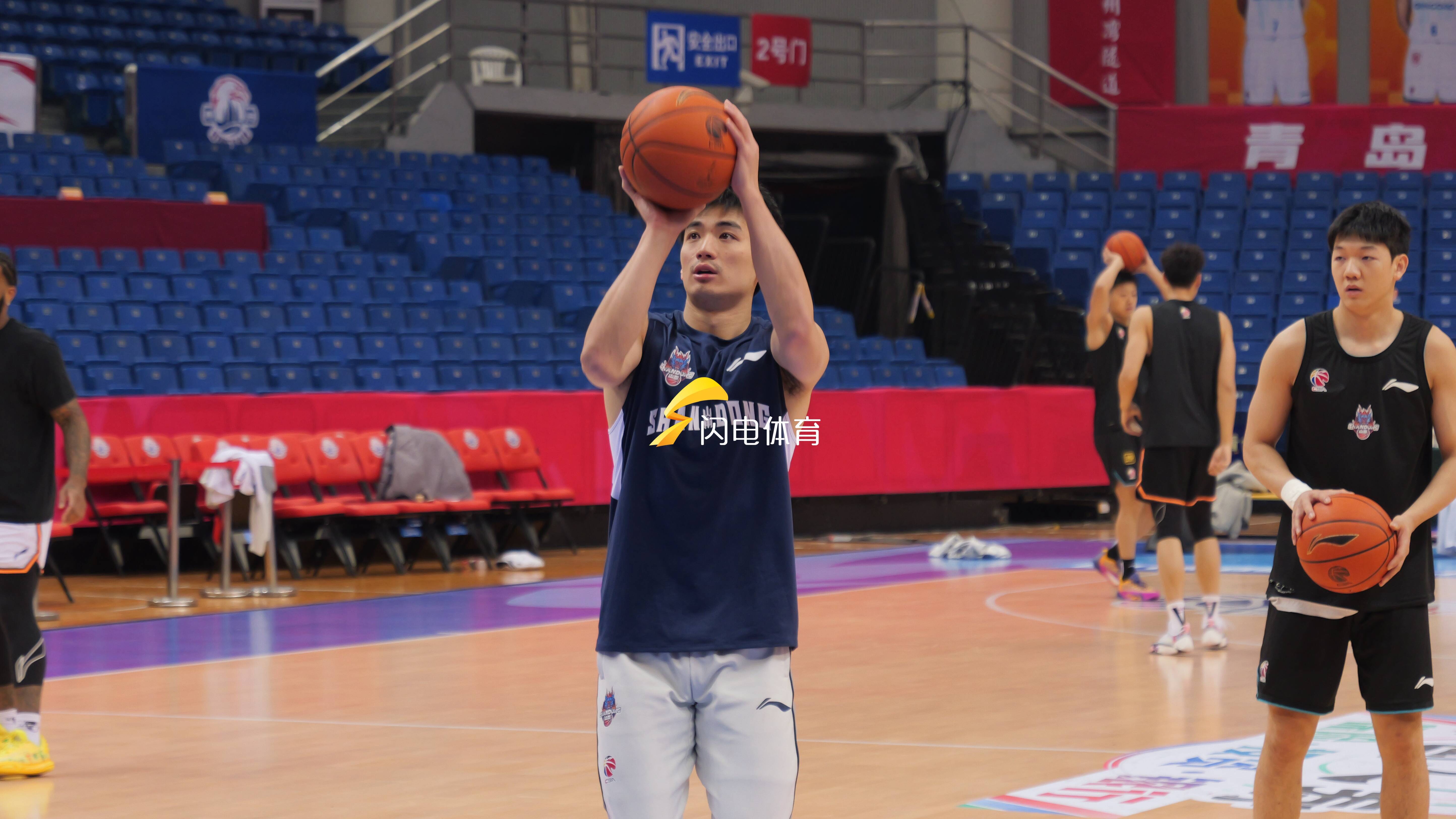 山東高速男籃今晚迎“齊魯德比”，高詩岩加練至最後，鮑威爾“反戈”舊主