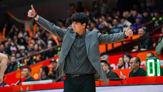 山東男籃拒絕4連敗！全力戰勝山西，鮑威爾持續爆發，央視直播