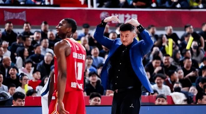 迪亞洛遭聲討，廣東男籃賽後回擊大快人心，球迷：遇到朱八你試試