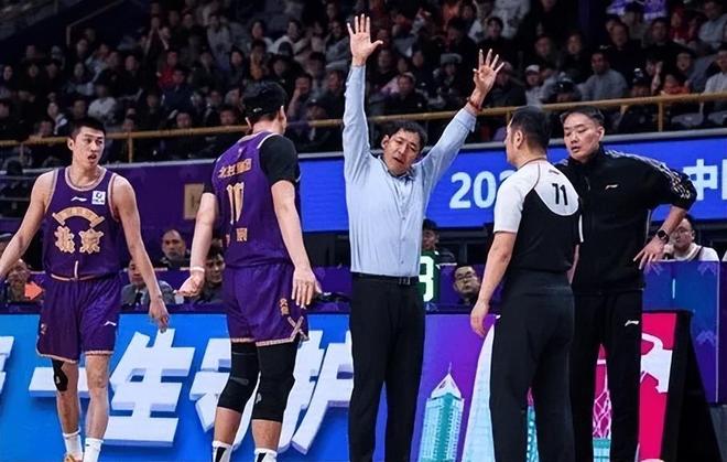 輸上海發布會！張慶鵬攬責，回應進攻端混亂與防守墊底卻在甩鍋！