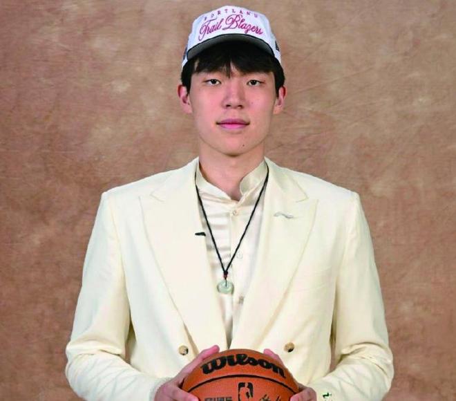 2025年中國男籃回顧：楊瀚森成中國籃球最大驕傲！