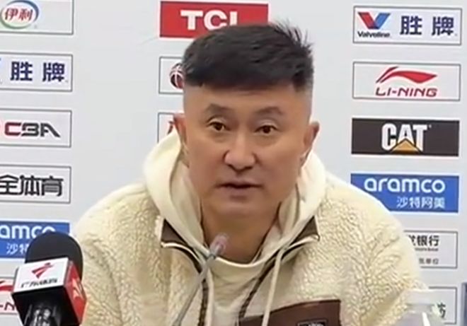 勝深圳發布會！杜鋒不滿上半場+點年輕球員問題，奎因大讚杜潤旺