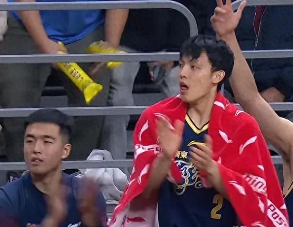 廣東男籃避免連敗，賽後聽聽媒體專家怎麽說，建議徐傑自私一點