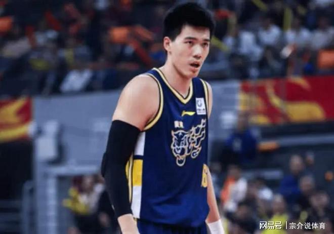 直接起飛，廣東第一大前鋒爆發，杜鋒信心爆棚要爭冠，胡明軒拉胯