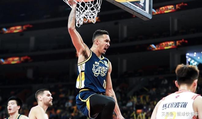 狂投74記三分球！CBA最瘋狂飆分大戰：廣東隊衝擊第12冠有戲？