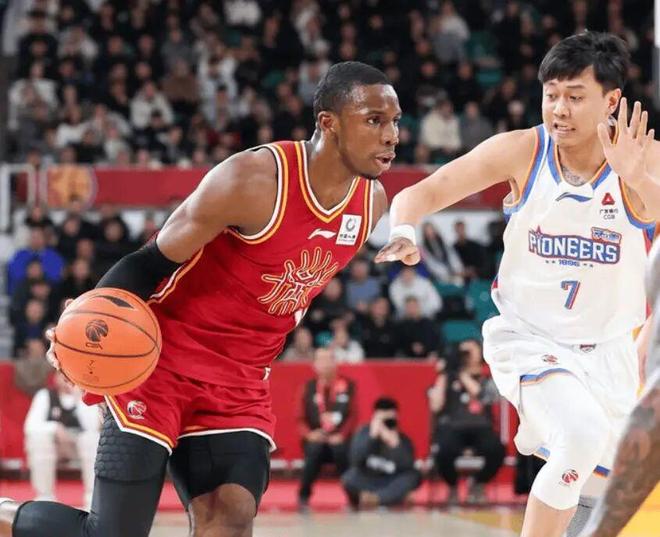 山西贏球卻曝出一大隱患！他上場8分鍾，球隊輸14分，打的真差啊