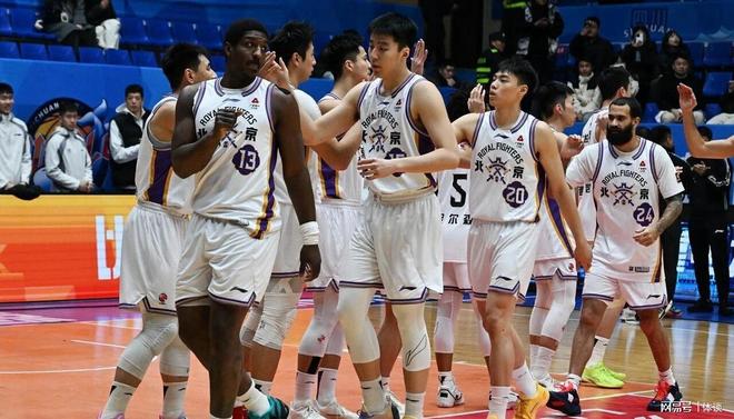 上一輪險勝四川男籃的北控男籃，客場慘敗浙江不是很正常嗎？