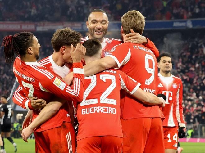 8：1，超級慘案！1億先生獨造4球，拜仁毫不留情，11分領跑德甲