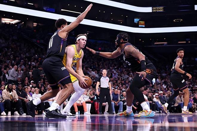 複出後的狀態很不理想，湖人後場大將竟然被太陽替補給打爆了？