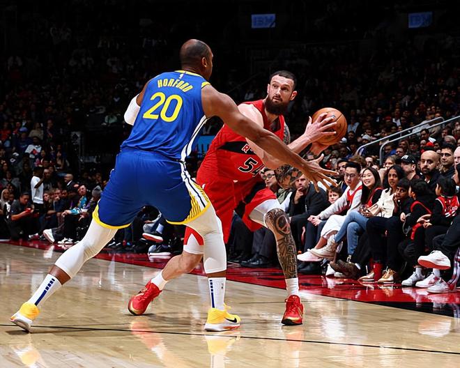 更適合打替補！猛龍內線大將回歸第二陣容後又發揮出了自己的特點