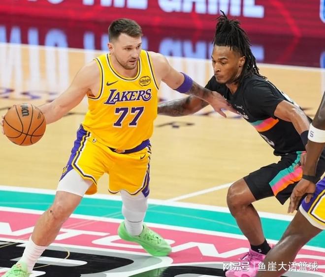 湖人91-107馬刺！無奈的不是輸球，而是東契奇談詹姆斯承認一事實