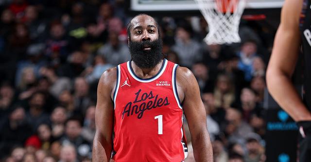 哈登生涯19場比賽出手少於15次轟30+！聯盟曆史後衛第一人