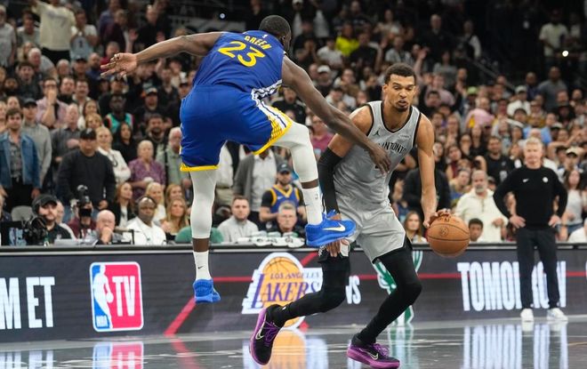 文班亚马打完勇士后重伤！勇士球员一直有恶犯对手核心的习惯！