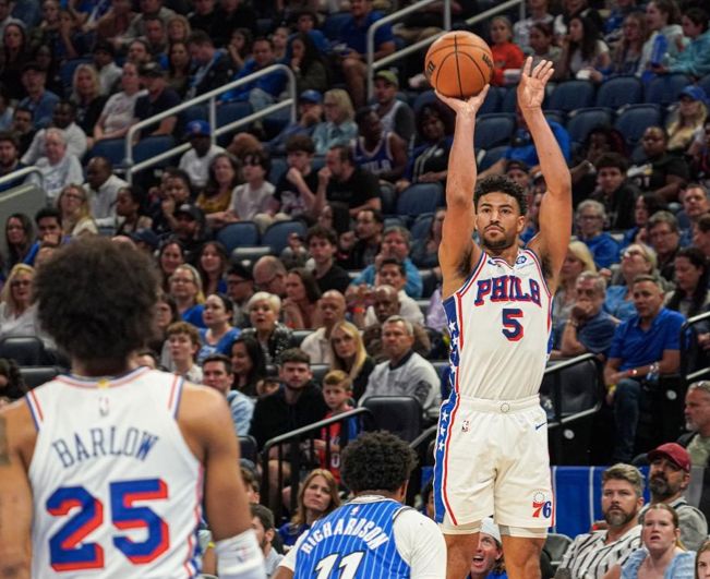 全場4記三分居然大勝！76人喜提2連勝，三巨頭合砍69分漸入佳境