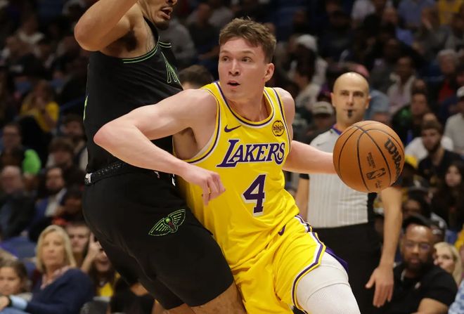 難得命中了兩記三分，湖人側翼新星能否借此機會找到自己的狀態？