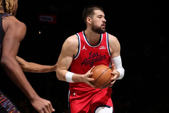 複出後的狀態一塌糊塗，快船內線支柱的表現令人有些擔心？