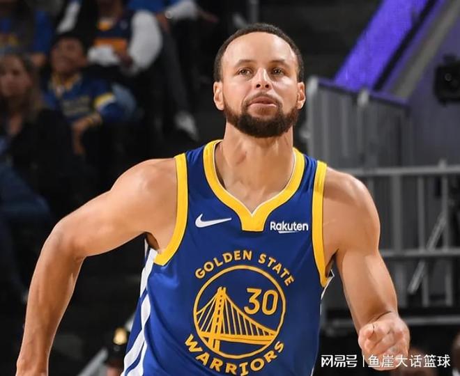 勇士逆轉險勝！庫裏49+4曆史第一，文班26+4盡力，勇士替補出奇兵