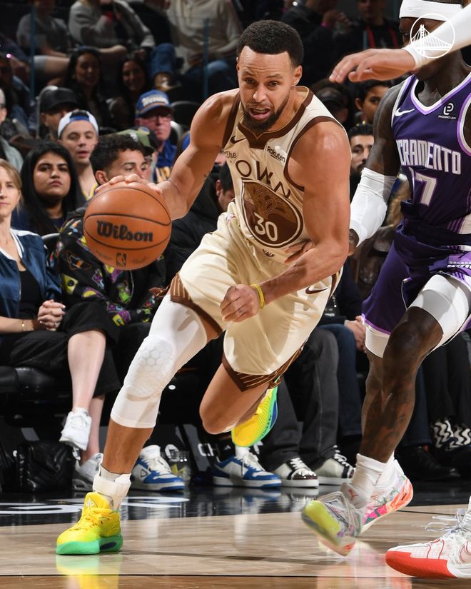 庫裏27+10勇士擊退國王2連勝，巴特勒15+6+6德羅讚24分