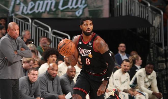 乔治21+5+3，马克西轰54分创生涯纪录，76人擒雄鹿终结交手8连败