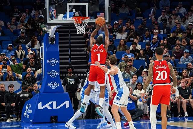 惨败魔术28分，近10场比赛输9场，哈登正带领快船唱一首凉凉