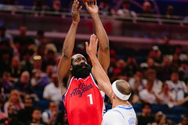 36岁的哈登场均35.8分钟！最后一个离开训练馆，快船不配拥有他