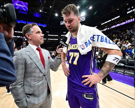 湖人本季關鍵時刻0負！東契奇轟45分大號三雙創4大神跡：隊史首人