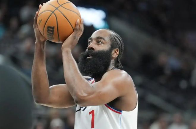 哈登19秒9分！跟麦迪35秒13分和穆雷32秒12分相比，哪个难度大？