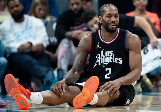 被墊腳了！倫納德再次受傷，快船欲哭無淚