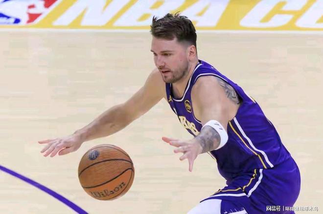 東契奇狂砍45+11+14率湖人取勝 全能表現定義新季領袖風範