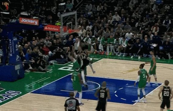 啊！濃眉哥太離譜了！NBA又一玻璃人超巨