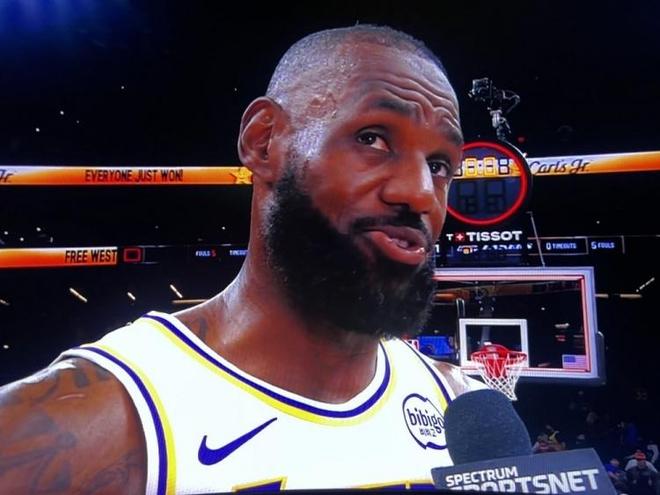 詹皇抨擊太陽靠罰球追分！原來在他心里，驅(qū)逐狄龍領(lǐng)先18罰是吃虧