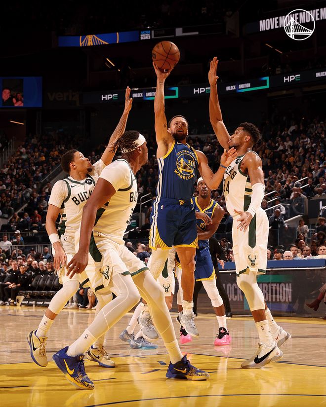 庫裏31+7+7勇士戰勝雄鹿，巴特勒21+5字母哥34+10+5