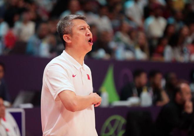 體壇午爆｜中國男籃世預(yù)賽再負(fù)韓國，2026世界杯賽程7日公布