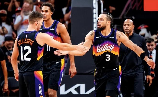 雙向合同的神！搞抽象的湖人舊將，拿2.5萬年薪 卻成太陽替補核心