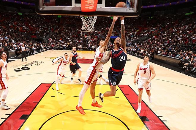 能力實(shí)在是比較有限！快船鋒線(xiàn)新援至今沒(méi)有融入球隊(duì)的體系？