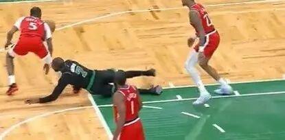 41+37+28！登哥又絕殺被黑！這是錯哥生涯最黑一天！