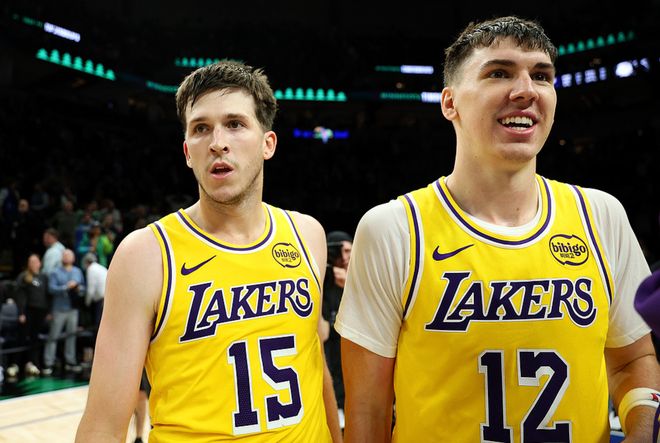 就在今天，湖人78年隊(duì)史上的一個(gè)空白，被里夫斯填補(bǔ)了