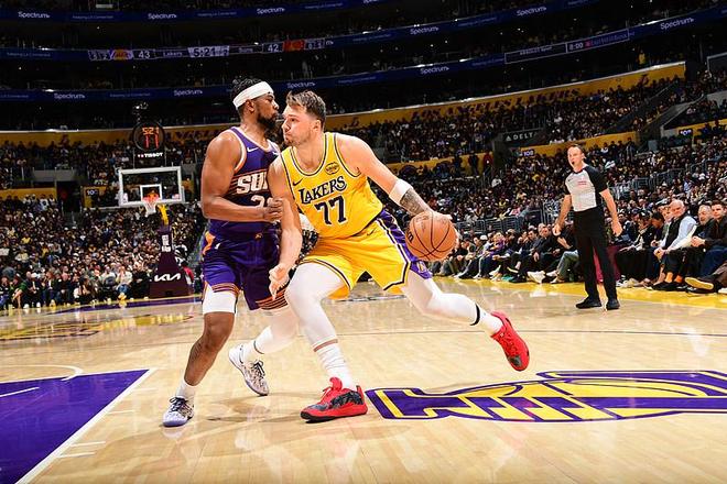 東契奇38+11 湖人108-125不敵太陽(yáng)