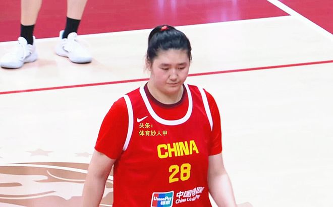 中国女篮2连胜，但却暴露3大问题！宫鲁鸣谈双塔，张子宇还需磨合