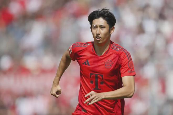 休养近200天！记者：伊藤洋辉骨折以来首次恢复跑步训练