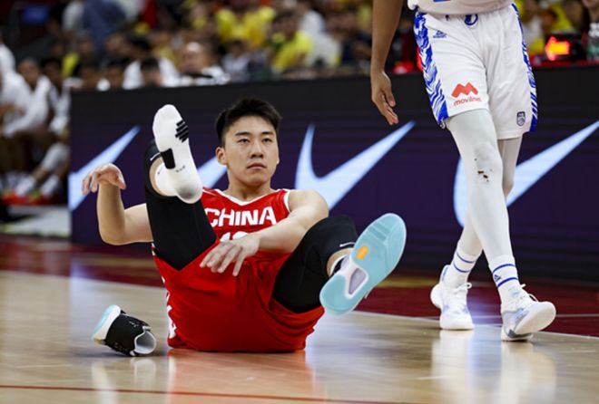 男篮最大惊喜：王俊杰16分全场最高 连场闪耀有望获亚洲杯名额
