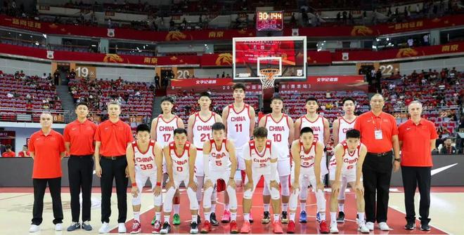 三场热身赛17中4，为何仍受郭士强青睐？只因为他这两个特质