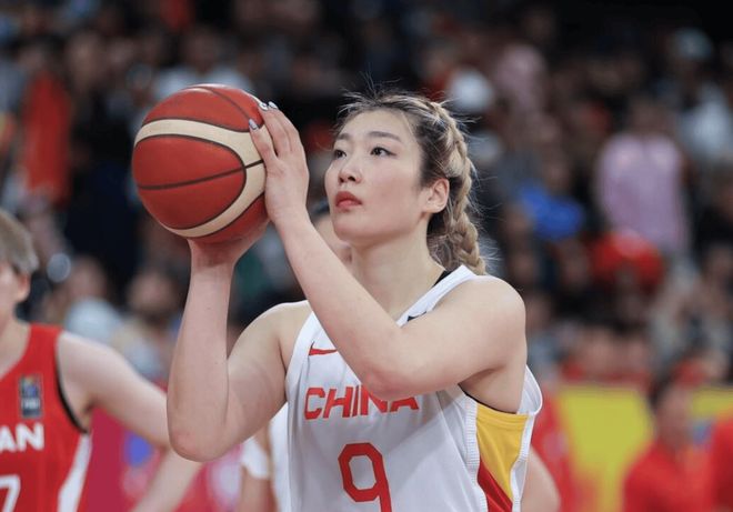 新版李梦出炉！中国女篮再集训，，，，宫鲁鸣招进19岁1米83得分王？？？？-jrs直播