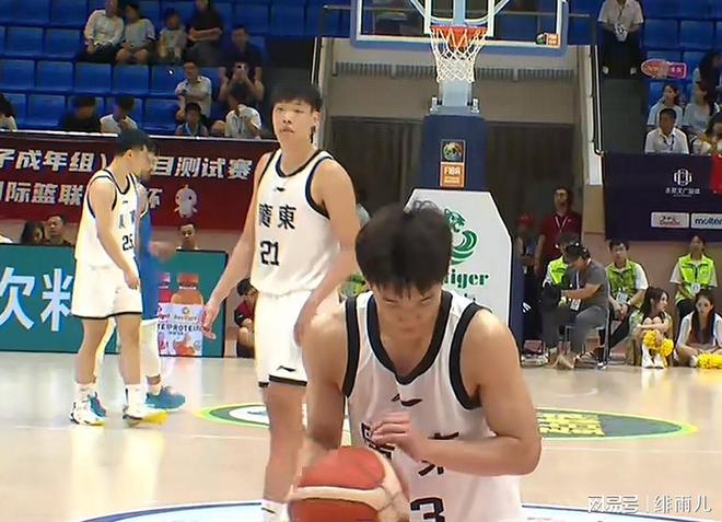 加盟廣東成首選！CHBL“冠軍中鋒”打出身價，杜鋒為他放棄徐昕？